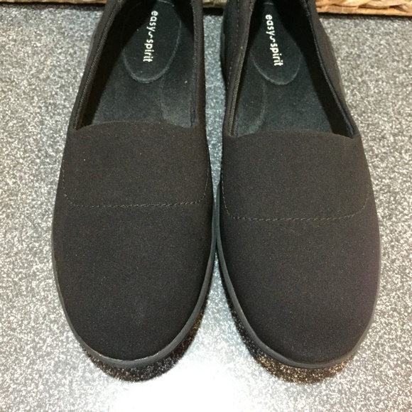 Easy Spirit Black Gift 2 Slip-on Shoes - Picture 8 of 14